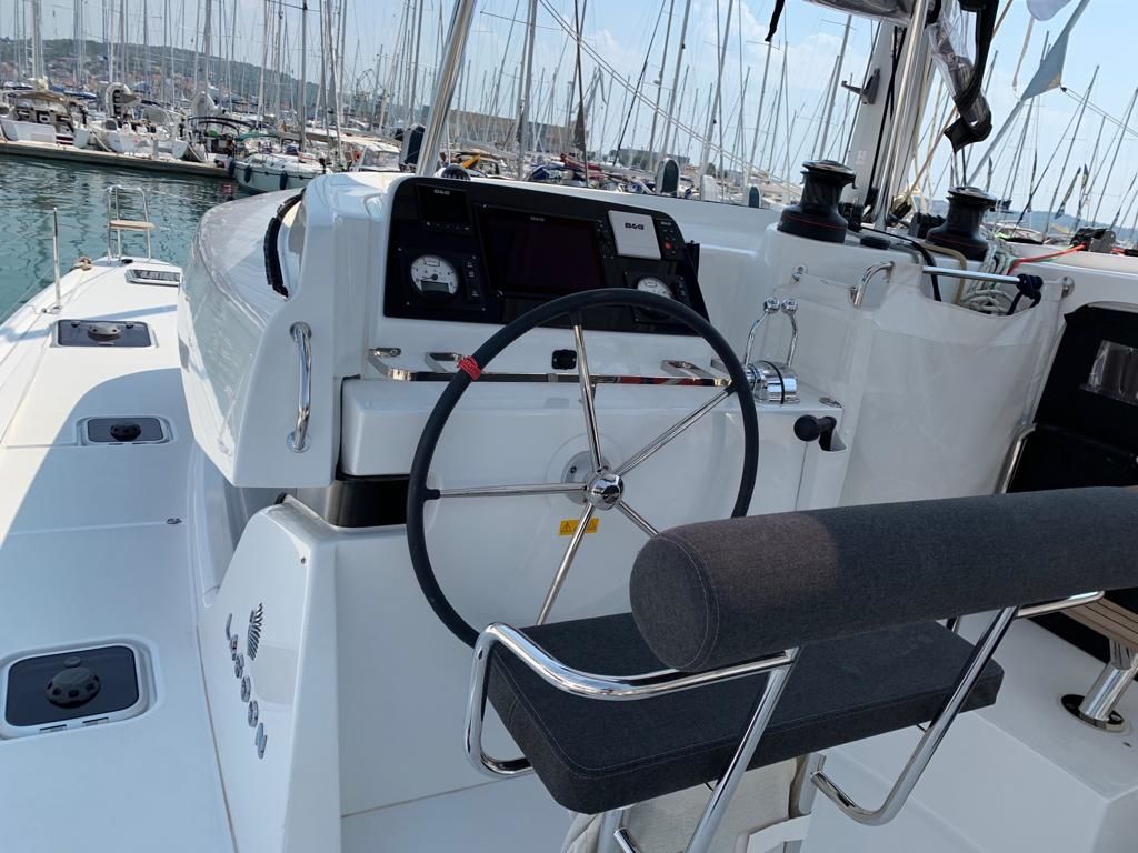 Lagoon 42 | Independent