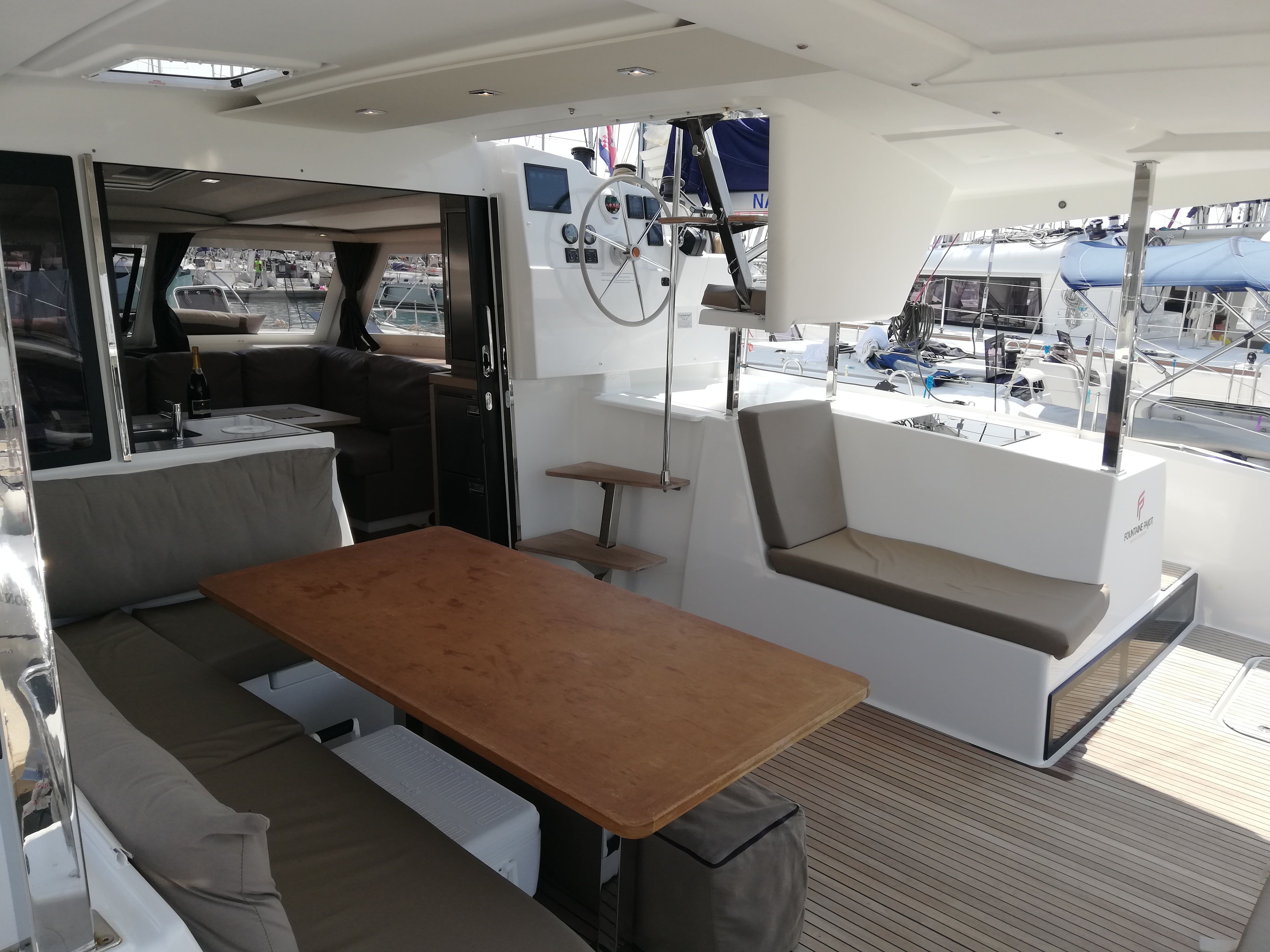 Fountaine Pajot Lucia 40 | Shanti