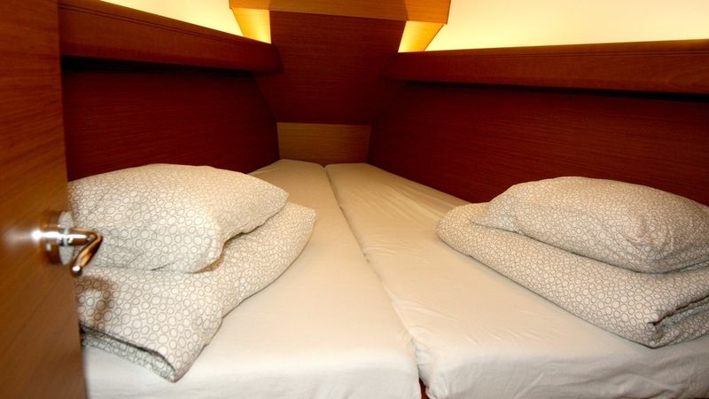 Jeanneau Sun Odyssey 389 | Tara