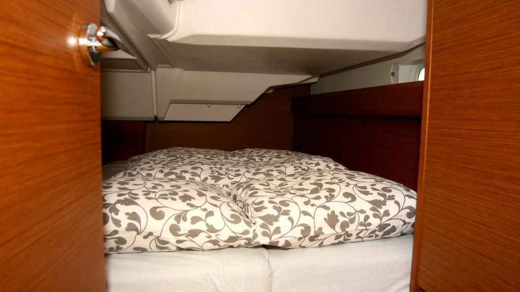 Jeanneau Sun Odyssey 389 | Tara