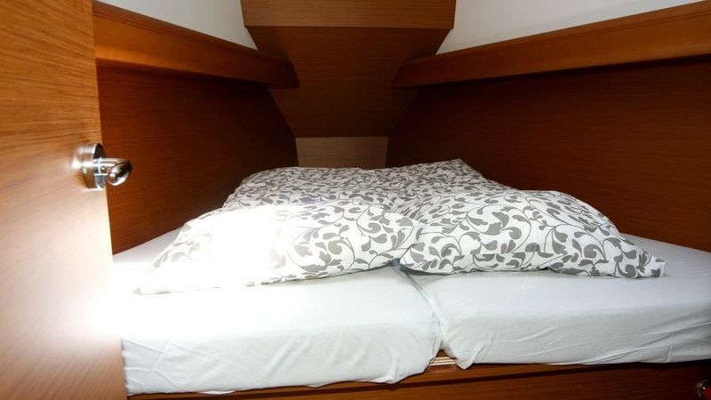 Jeanneau Sun Odyssey 389 | Tara