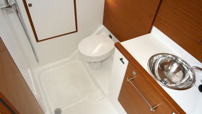 Jeanneau Sun Odyssey 389 | Tara