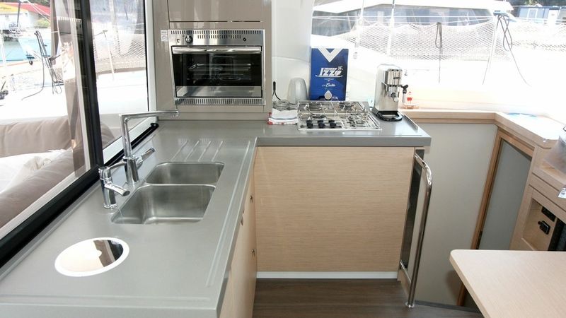 Fountaine Pajot Lucia 40 | Luna Rossa 2