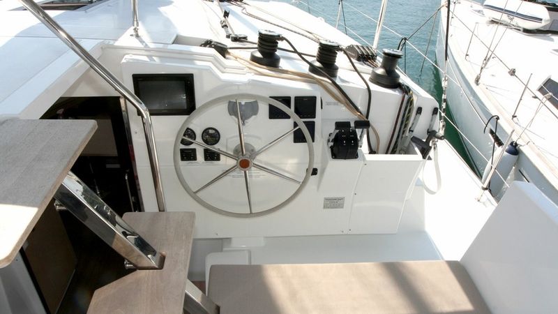 Fountaine Pajot Lucia 40 | Luna Rossa 2