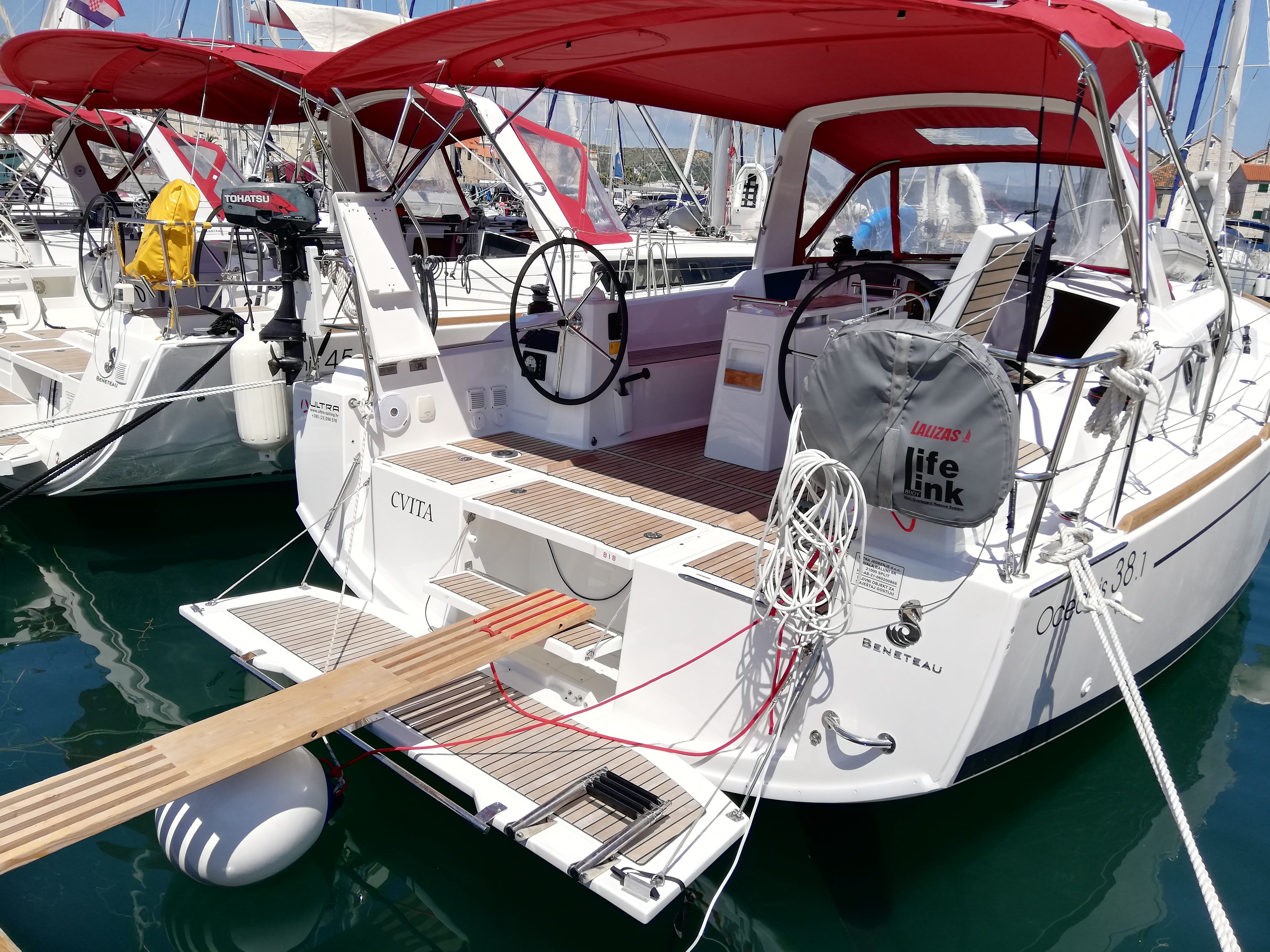 Beneteau Oceanis 38 | Cvita