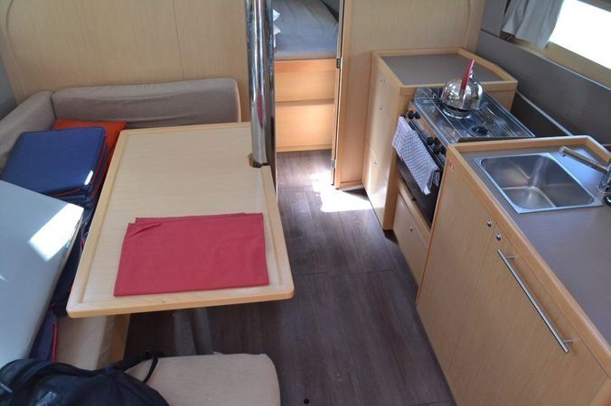 Beneteau Oceanis 38 | Cvita