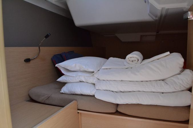 Beneteau Oceanis 38 | Cvita