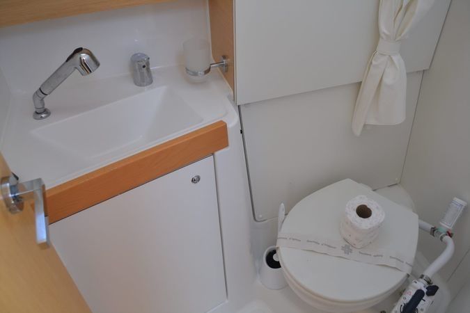 Beneteau Oceanis 38 | Cvita