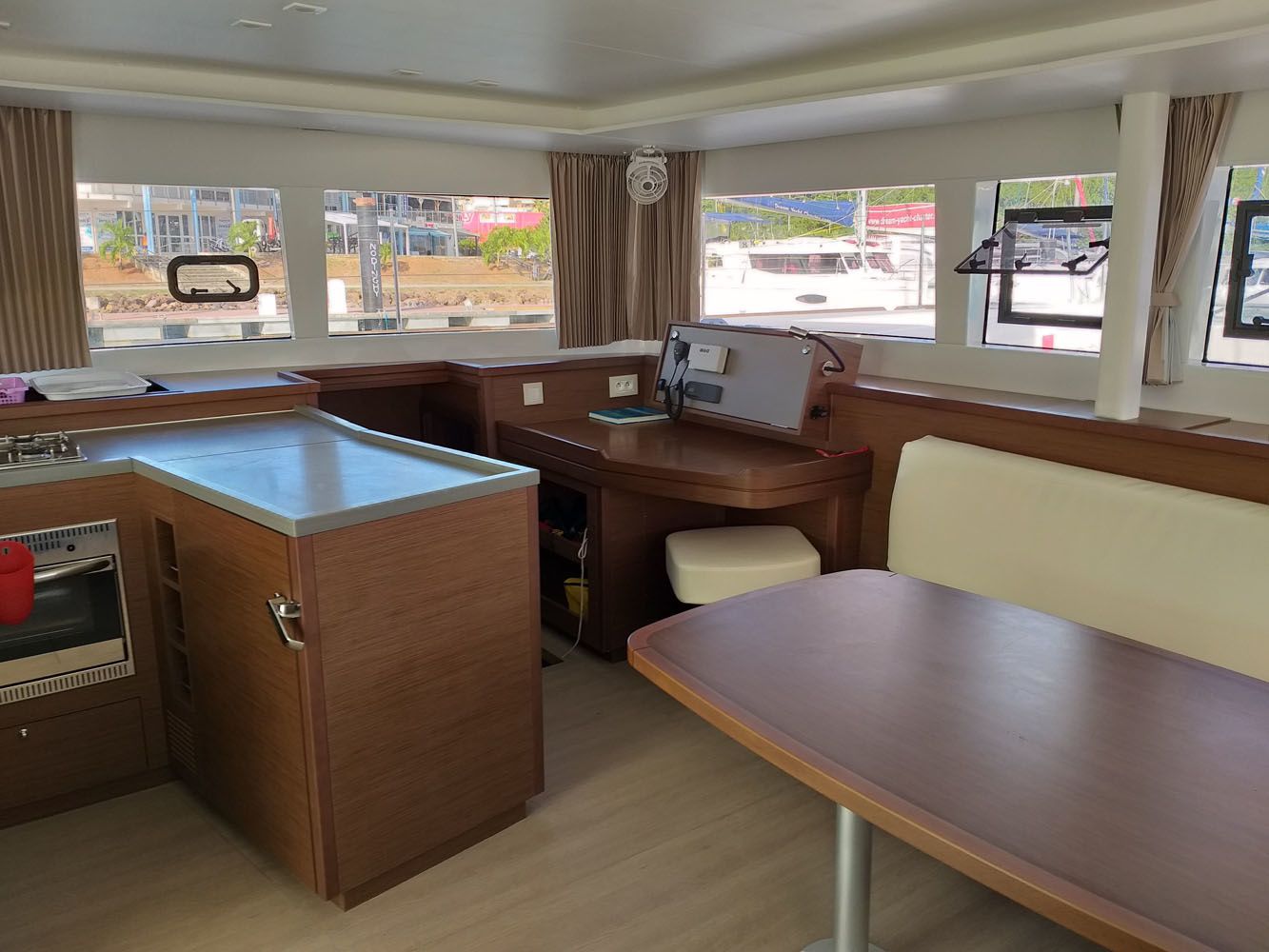 Lagoon 450 F | Lola Rasta