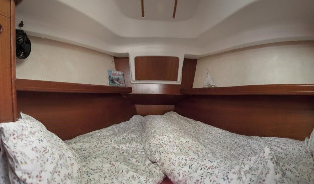 Beneteau Oceanis Clipper 331 | Romantika
