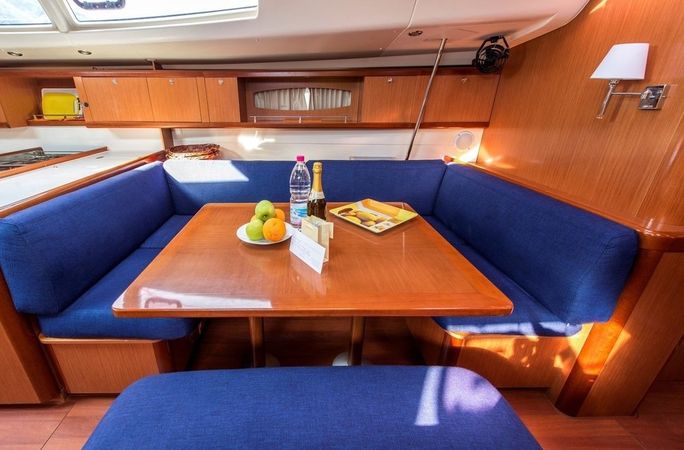 Beneteau Oceanis 54 | Sirena De Oro