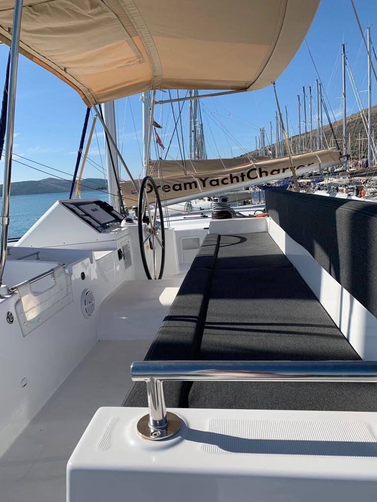 Lagoon 450 F | Loumilis 2