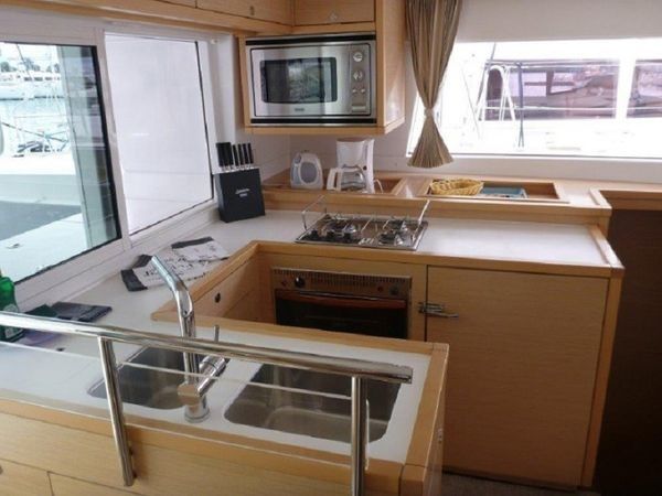Lagoon 450 F | Loumilis 2