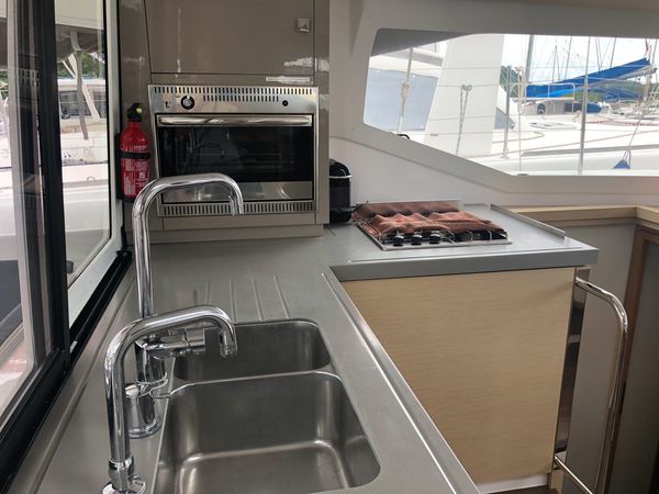 Fountaine Pajot Lucia 40 | Balisier