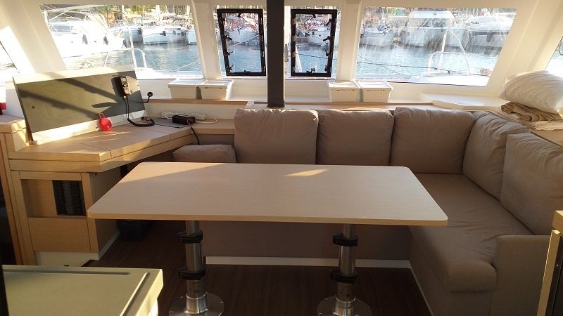 Fountaine Pajot Lucia 40 | El Camino