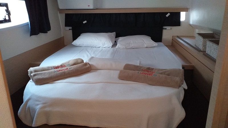 Fountaine Pajot Lucia 40 | El Camino