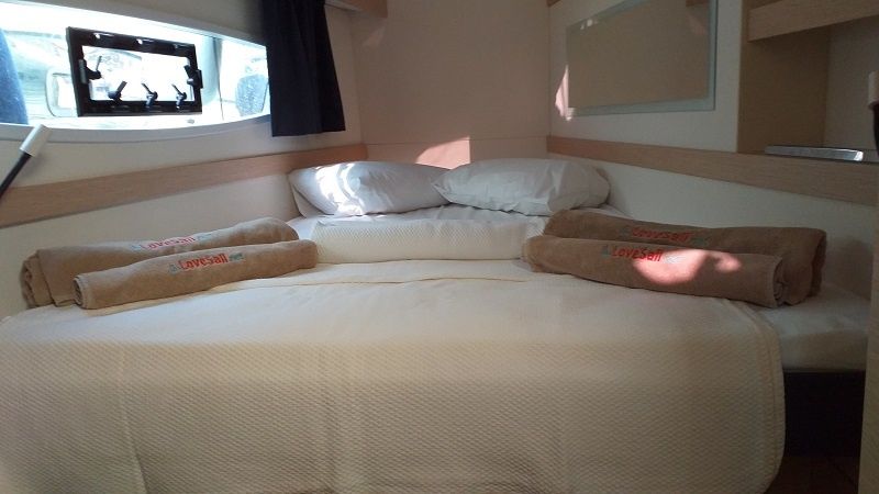 Fountaine Pajot Lucia 40 | El Camino