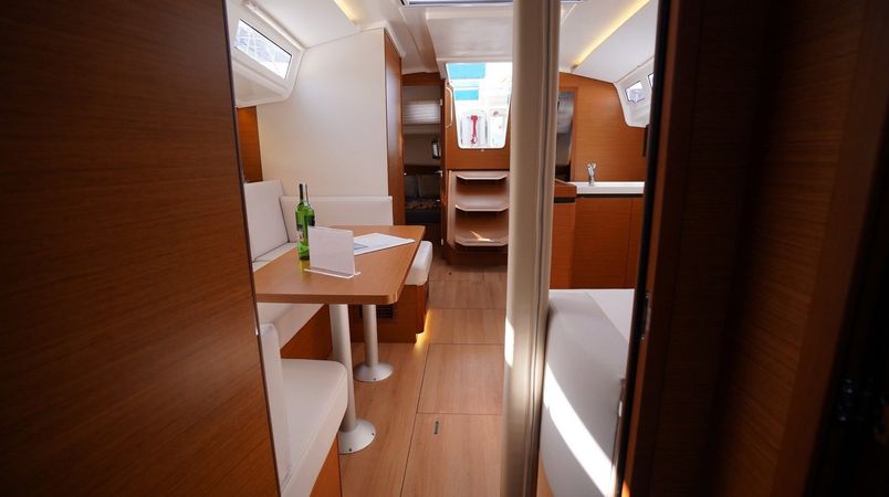 Jeanneau Sun Odyssey 410 | Free Me