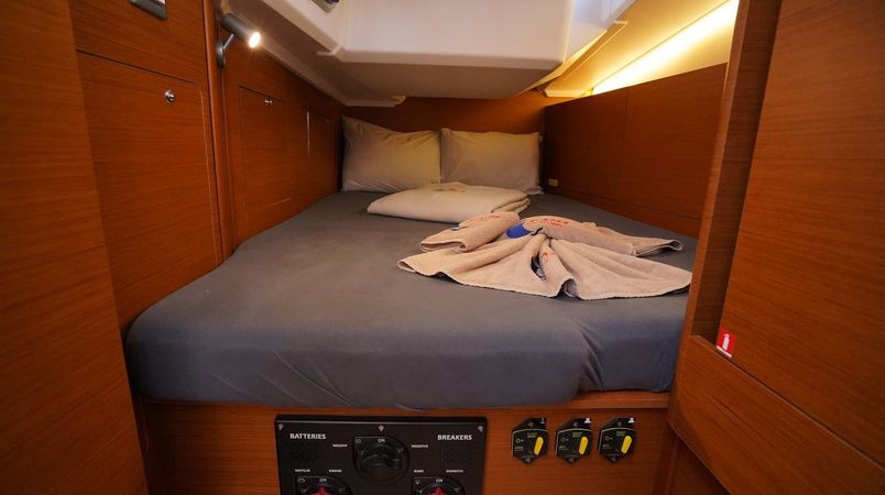 Jeanneau Sun Odyssey 410 | Free Me