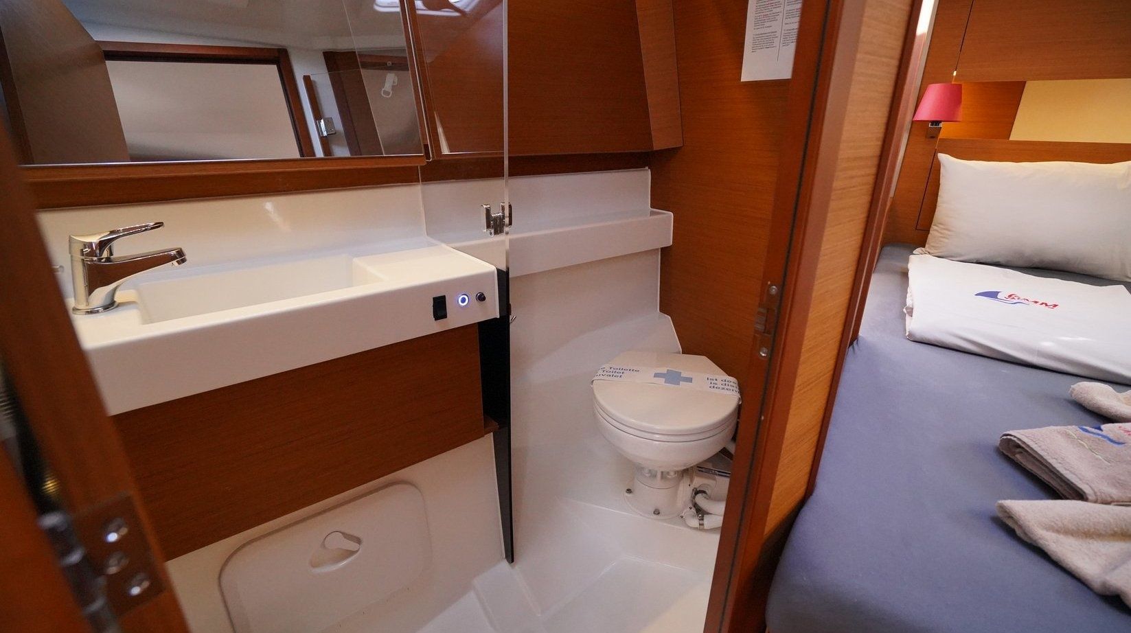 Jeanneau Sun Odyssey 410 | Free Me