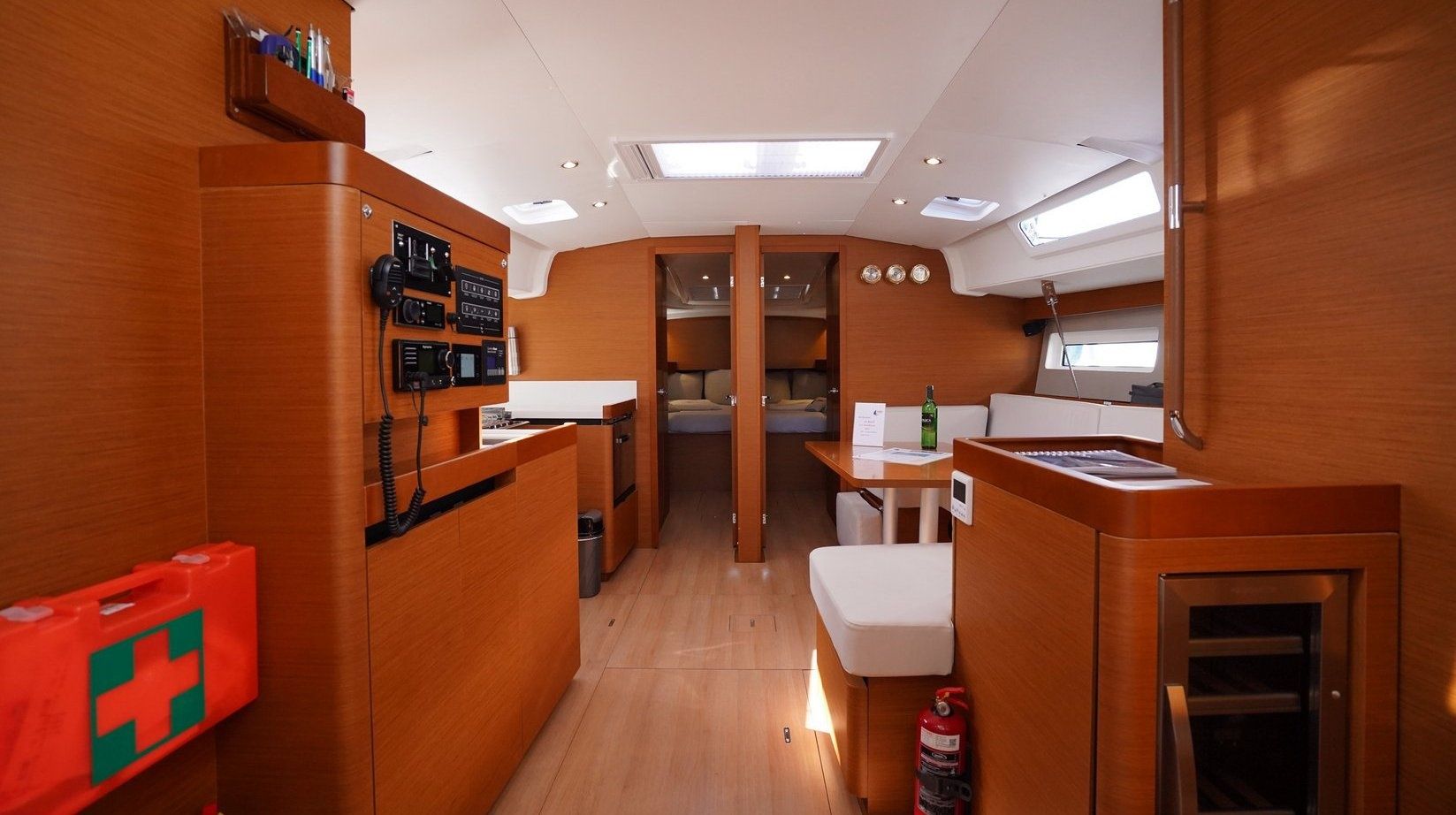 Jeanneau Sun Odyssey 490 | Red Marlin