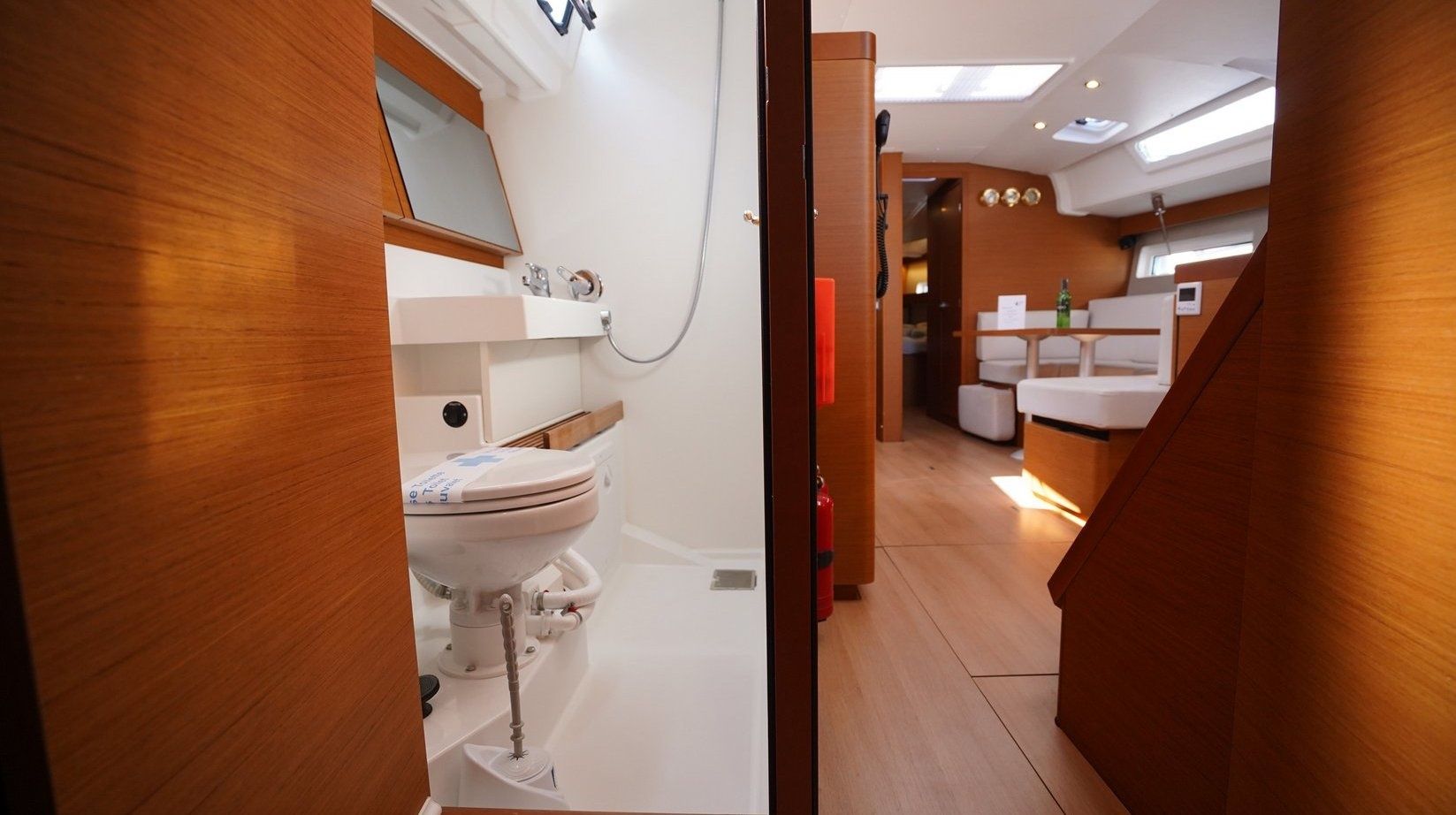 Jeanneau Sun Odyssey 490 | Red Marlin