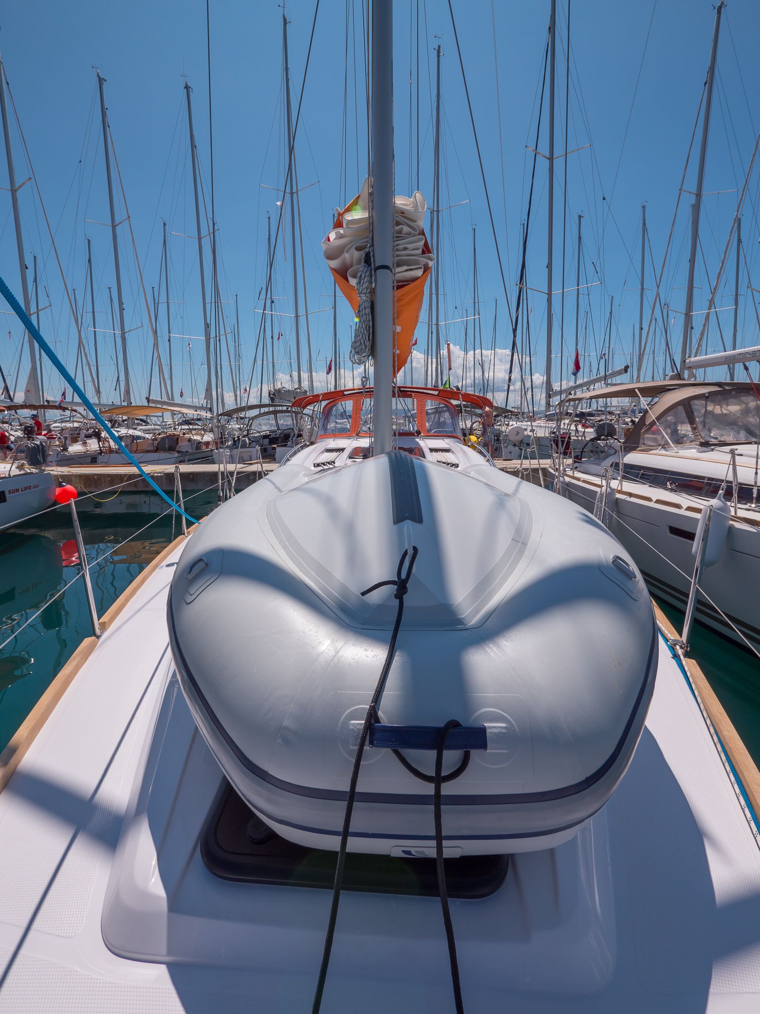 Elan 40 Impression | Happy