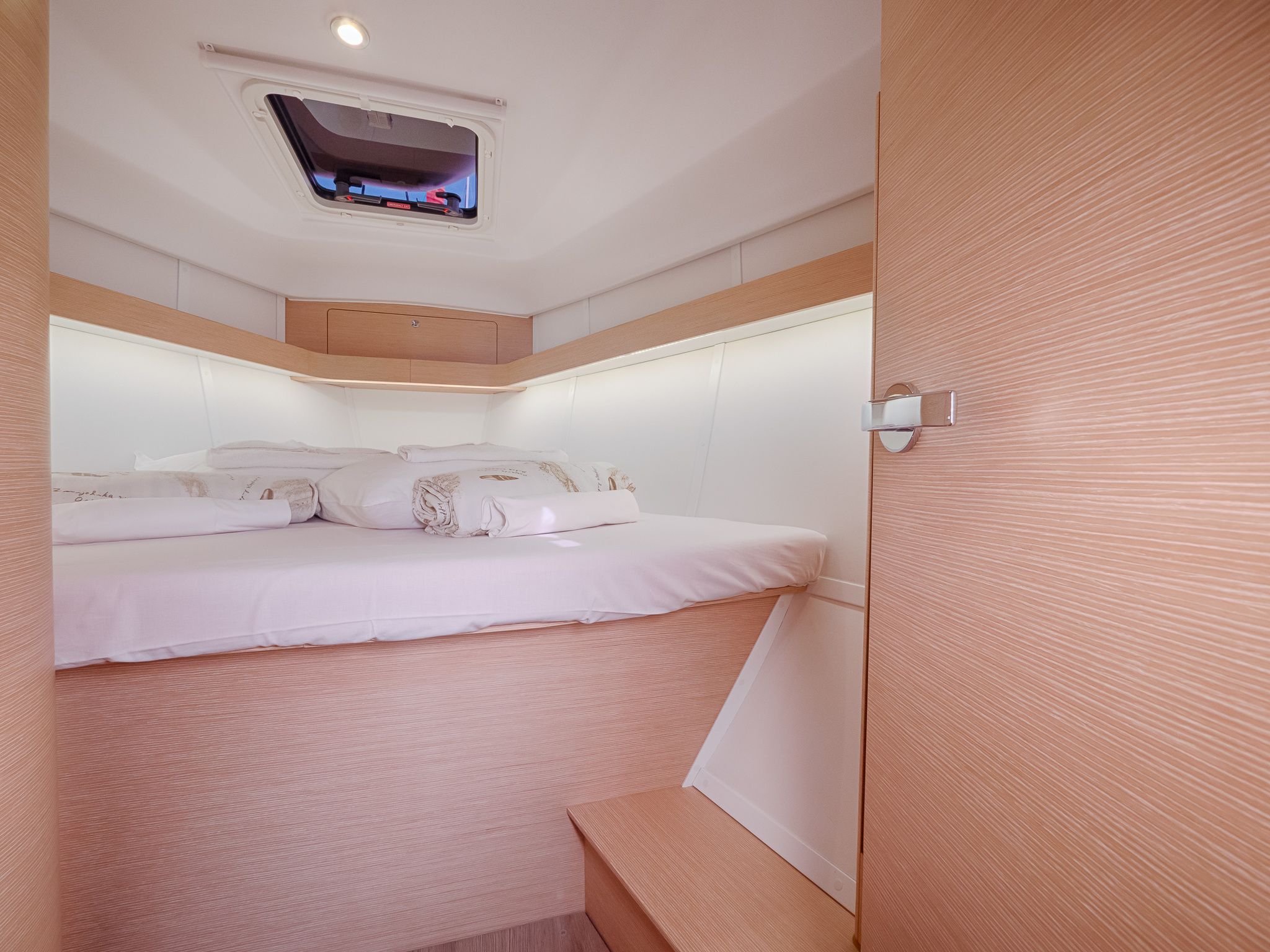 Elan 40 Impression | Happy