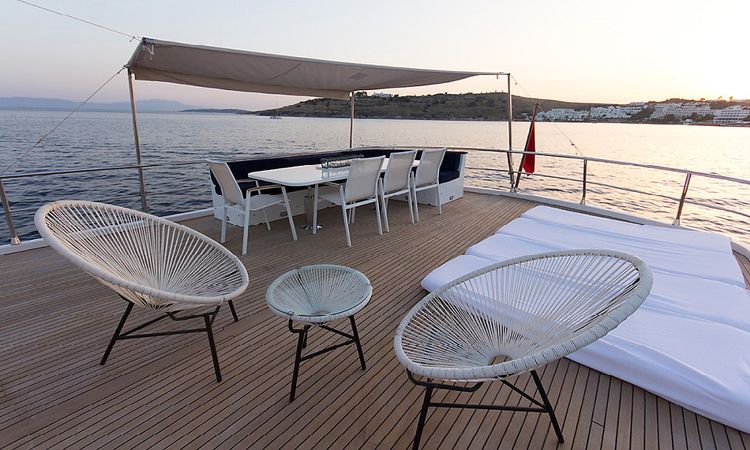 Trawler 77 | Troy Explorer