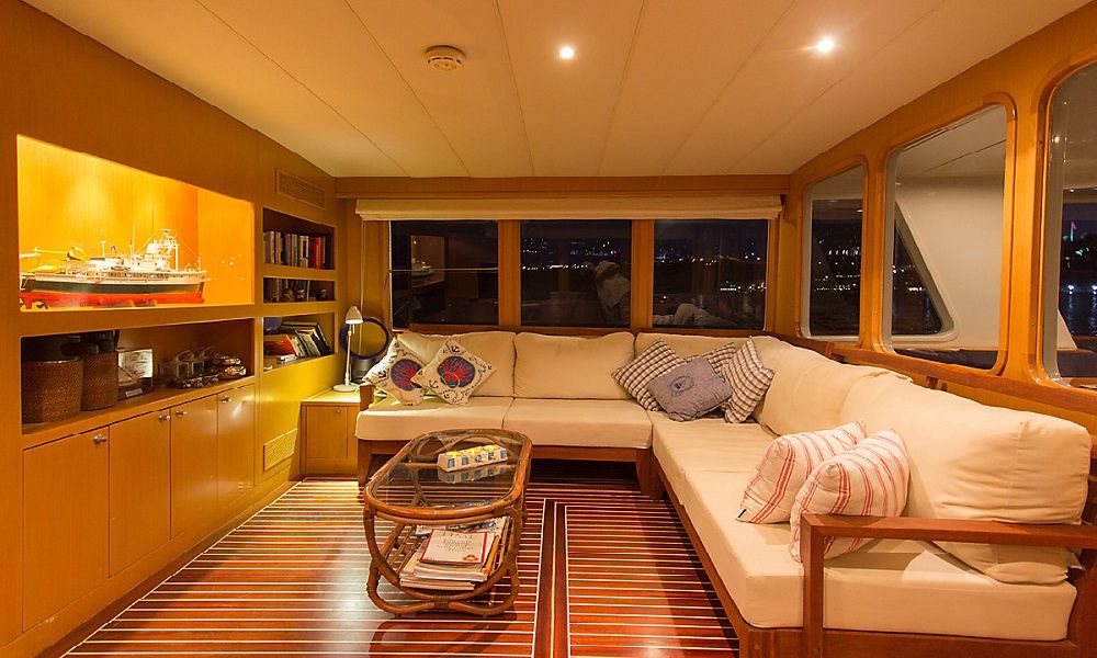 Trawler 77 | Troy Explorer