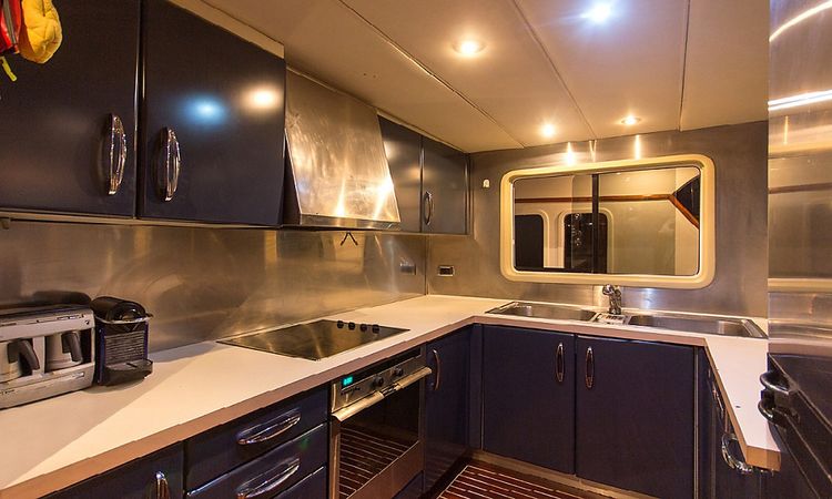 Trawler 77 | Troy Explorer