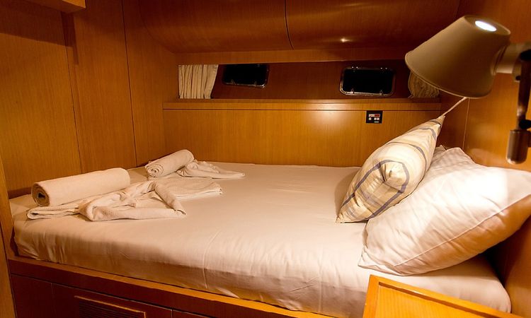 Trawler 77 | Troy Explorer