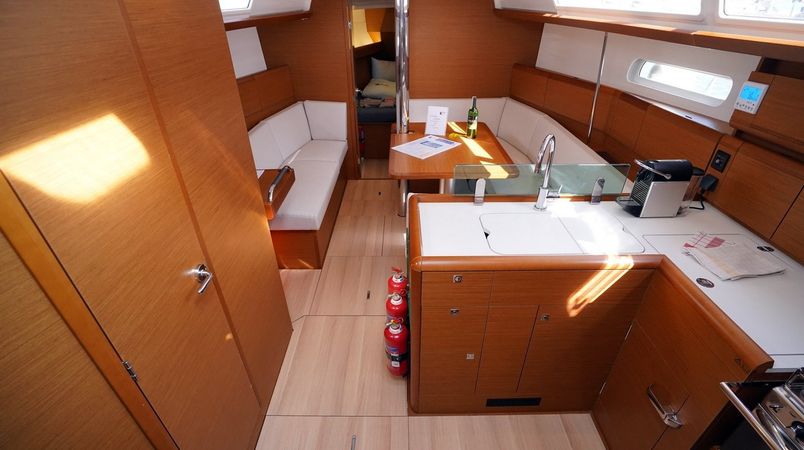 Jeanneau Sun Odyssey 389 | Gin Fizz