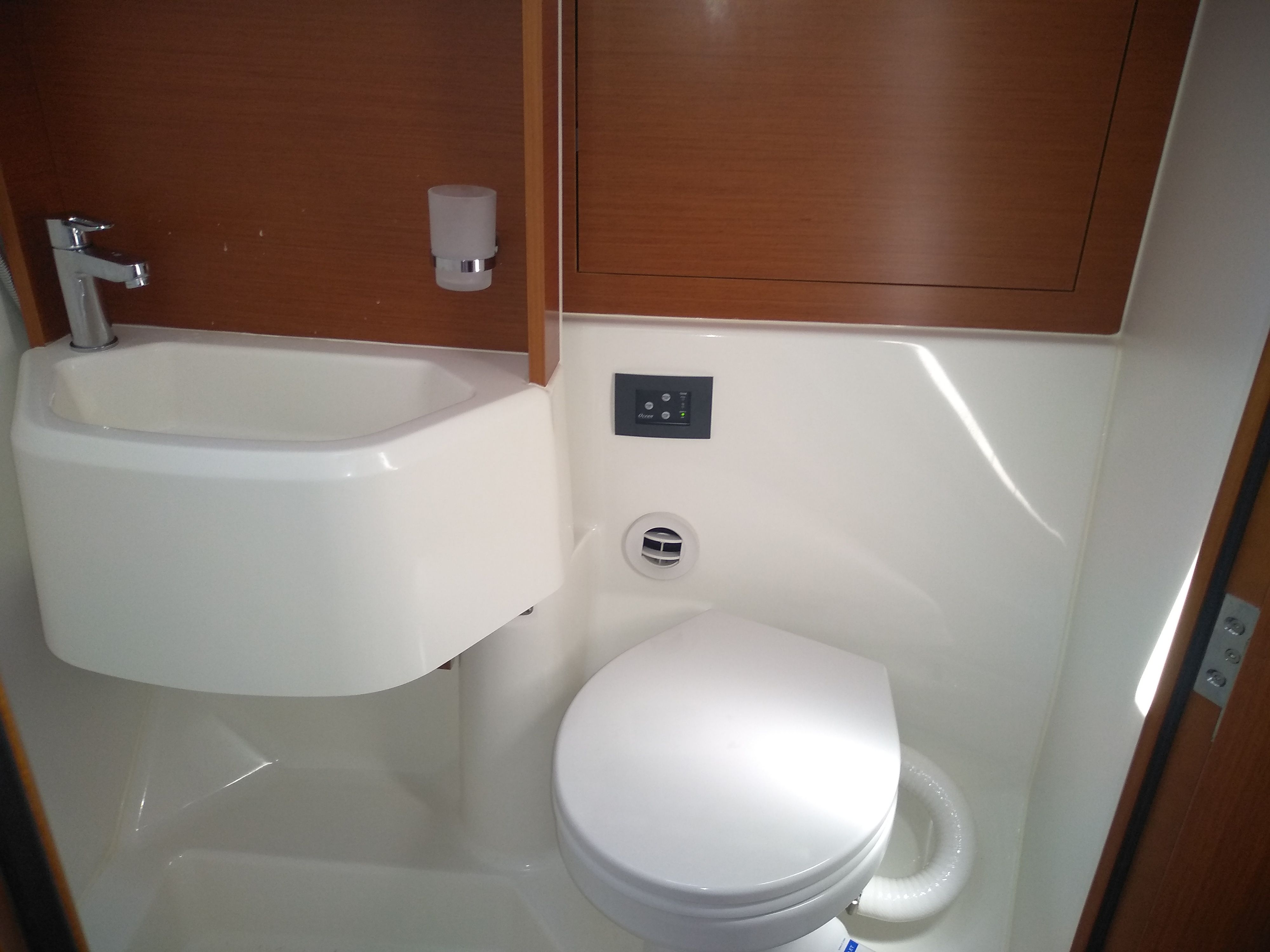 Beneteau Oceanis 51 | Aeolian Muse