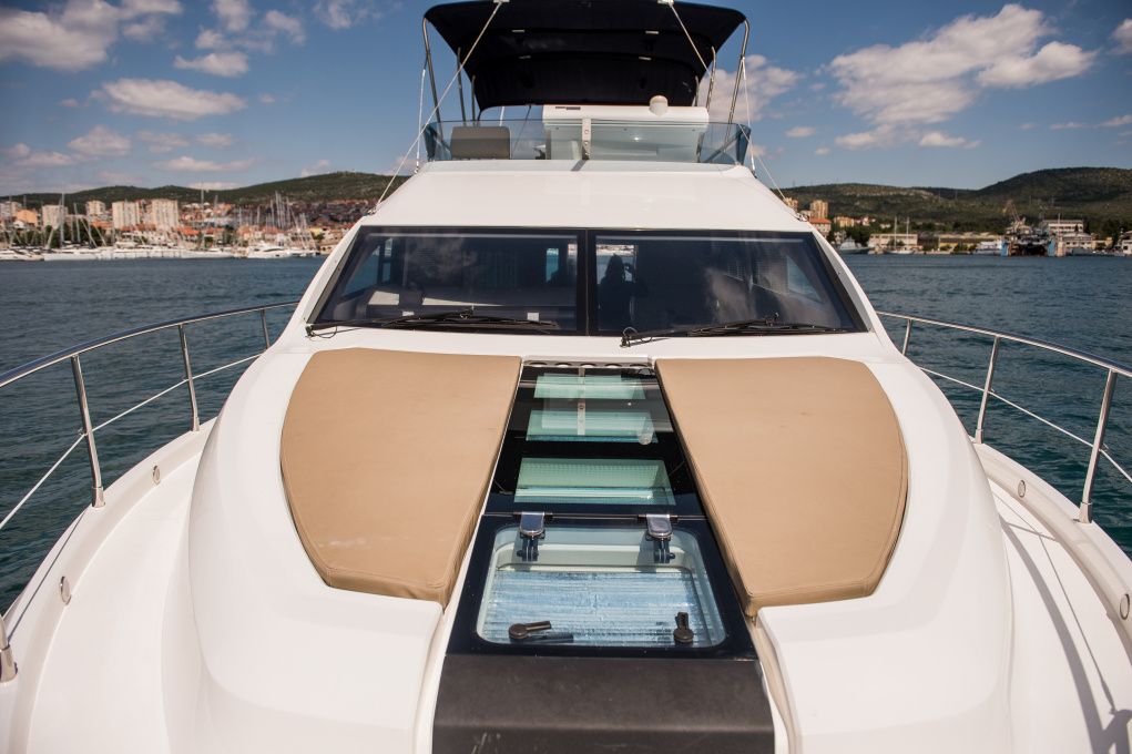 Fairline 42 | Solitaire