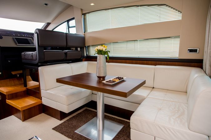 Fairline 42 | Solitaire