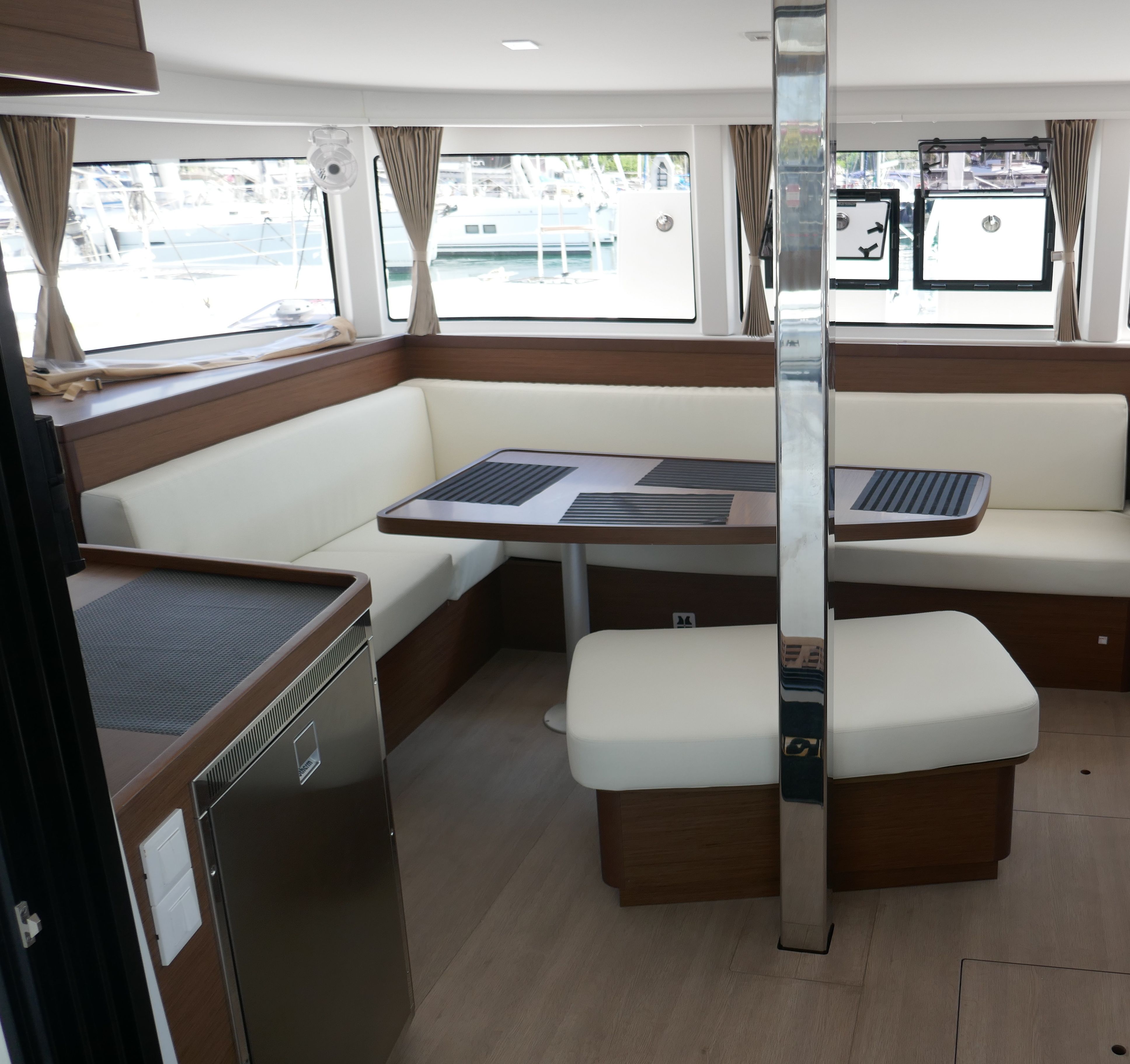 Lagoon 42 | Coral Seas