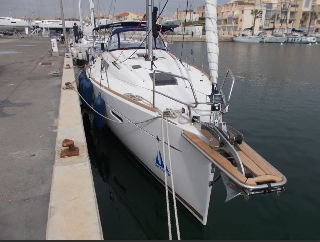 Jeanneau Sun Odyssey 419 | Dark Eyes