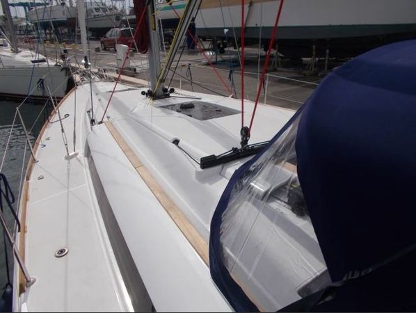 Jeanneau Sun Odyssey 419 | Dark Eyes