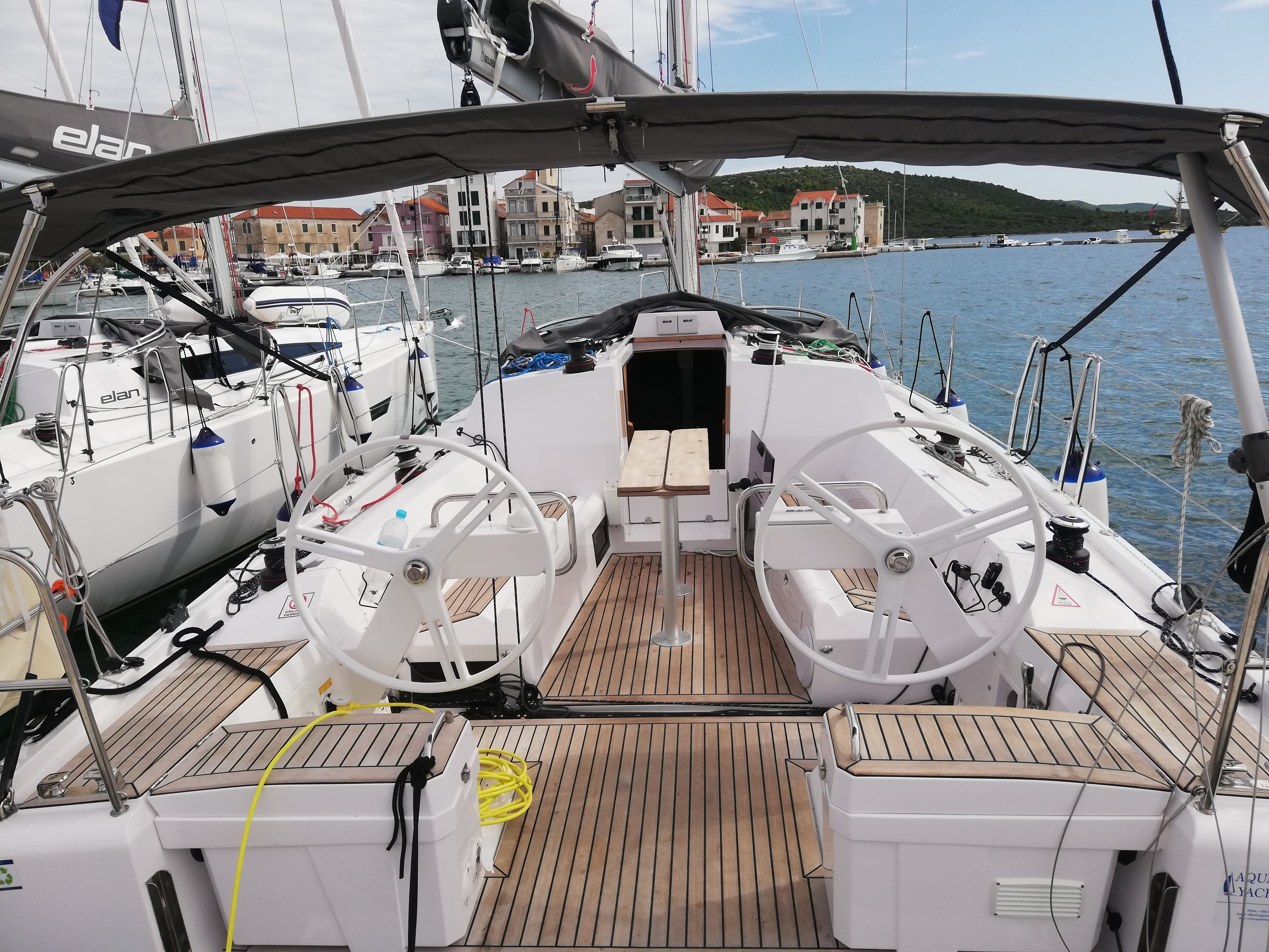 Elan E4 | Shark