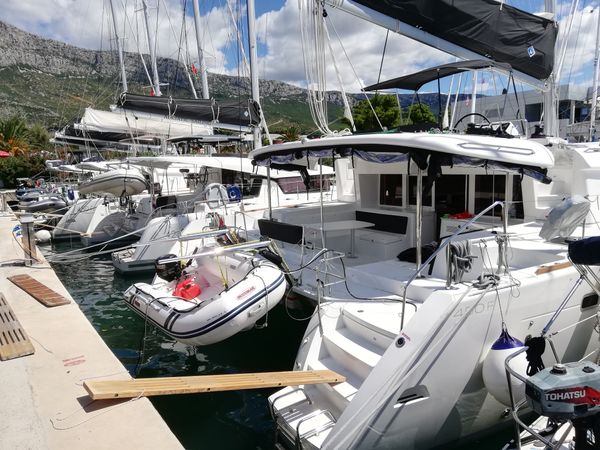 Lagoon 450 F | Red Twin 2