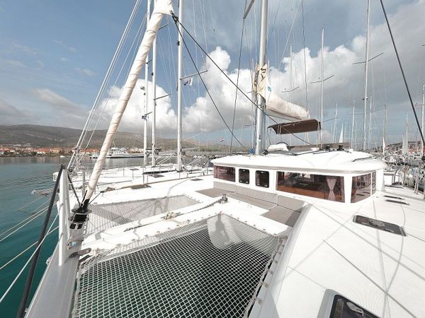 Lagoon 450 F | Lydia
