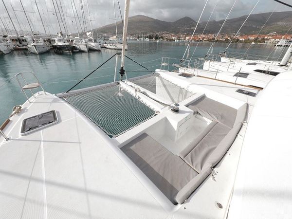 Lagoon 450 F | Lydia