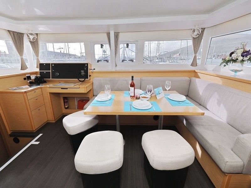 Lagoon 450 F | Lydia