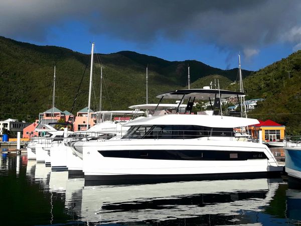 Fountaine Pajot MY 44 | Wild Blue