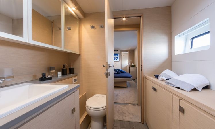 Fountaine Pajot MY 44 | Wild Blue