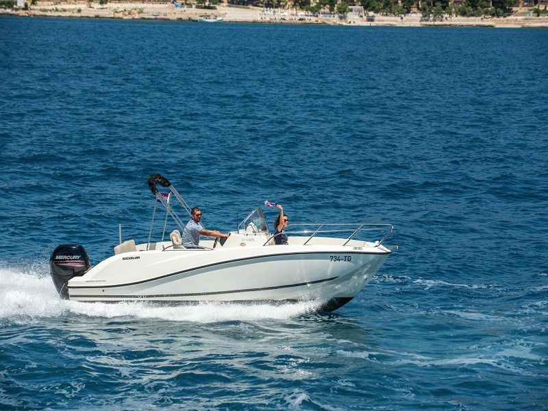 Quicksilver 675 | Activ Open