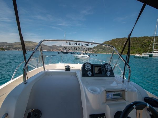 Quicksilver 675 | Activ Open