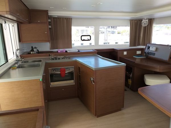 Lagoon 450 F | Ami Caouette