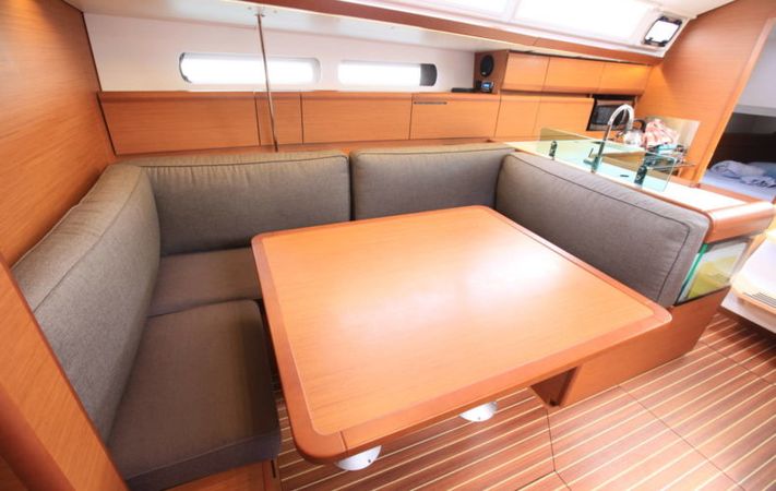 Jeanneau Sun Odyssey 419 | Indian Chief